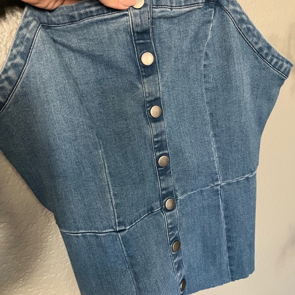 NWOT- Active USA Denim Button Down Shirt - Picture 3 of 7